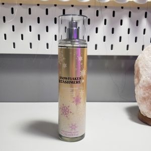Snowflakes and Cashmere Body Mist